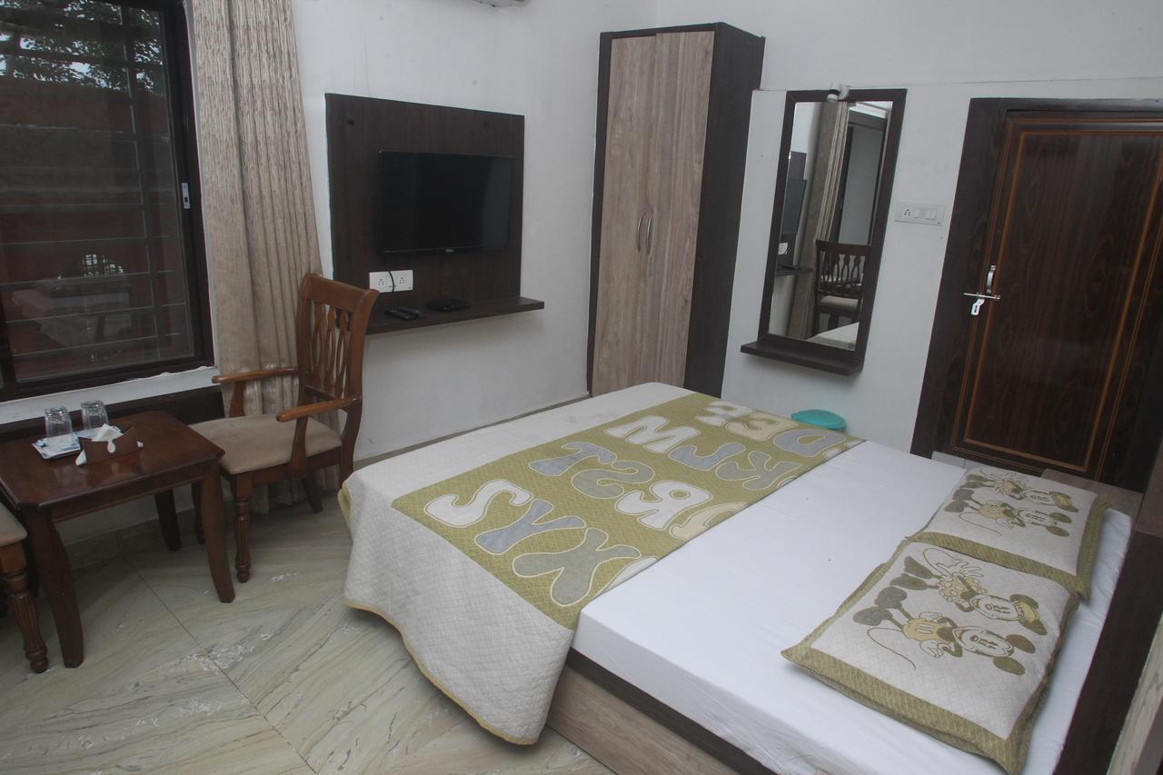 Alakhnanda Guest House Varanasi Esterno foto