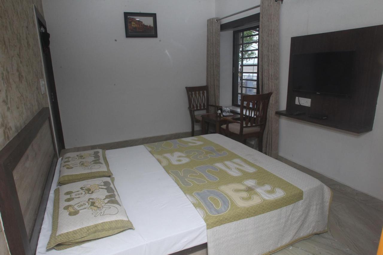 Alakhnanda Guest House Varanasi Esterno foto